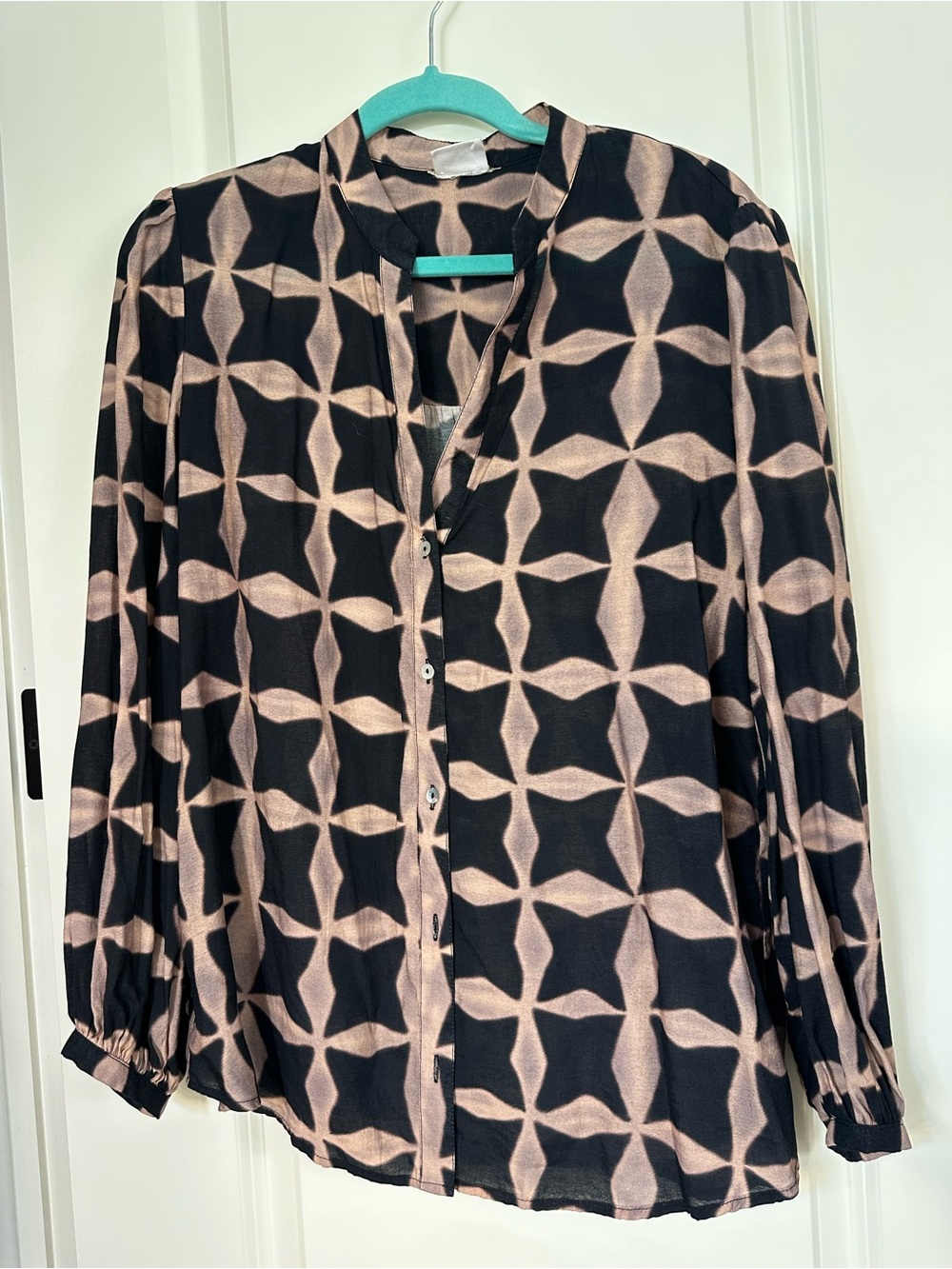 Abstract Geometric Button-Up Blouse in Tan/Brown & Black - Picture 5 of 13